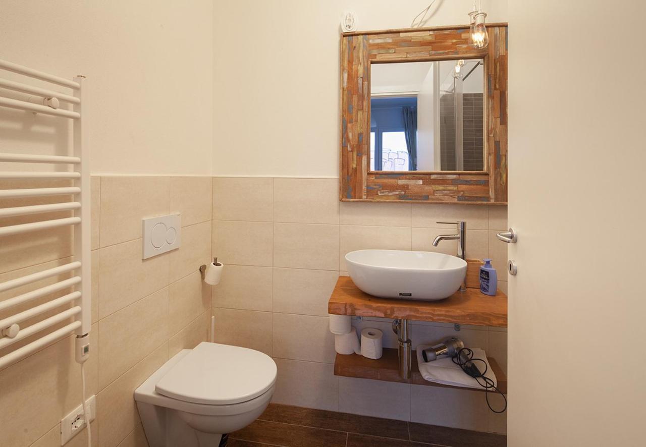Molina Apartments By Wonderful Italy Bologna Bagian luar foto